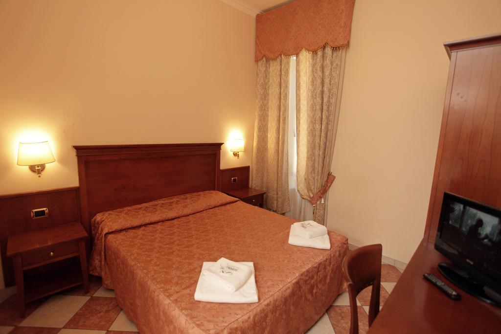 Hotel Hollywood Rome Buitenkant foto
