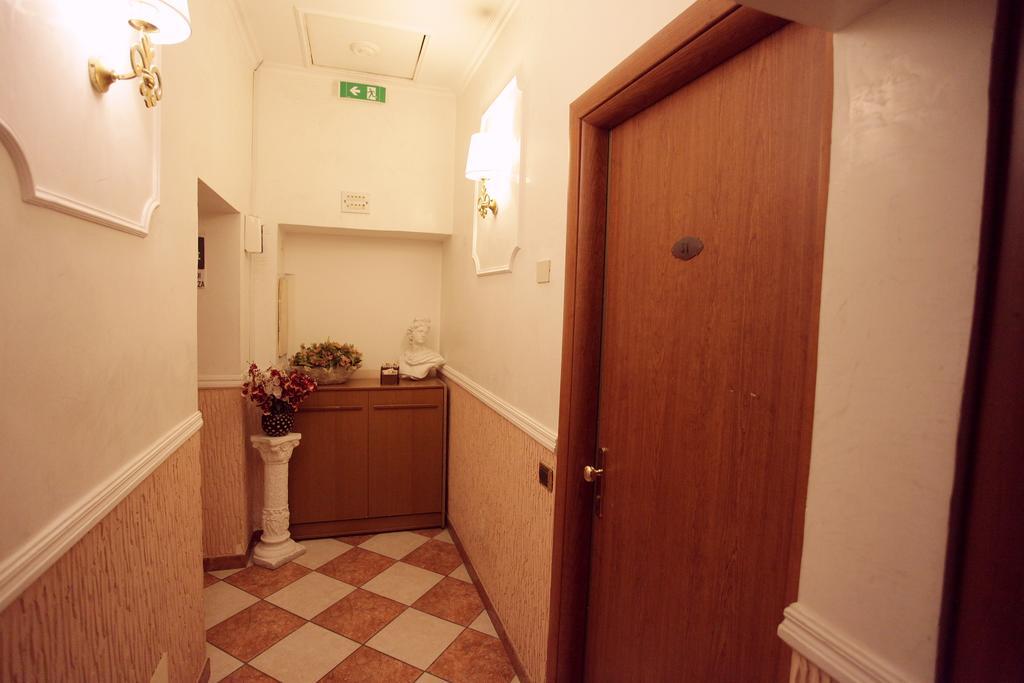 Hotel Hollywood Rome Buitenkant foto