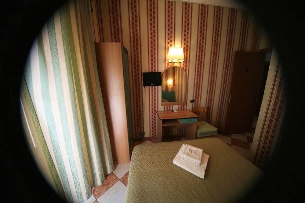 Hotel Hollywood Rome Buitenkant foto