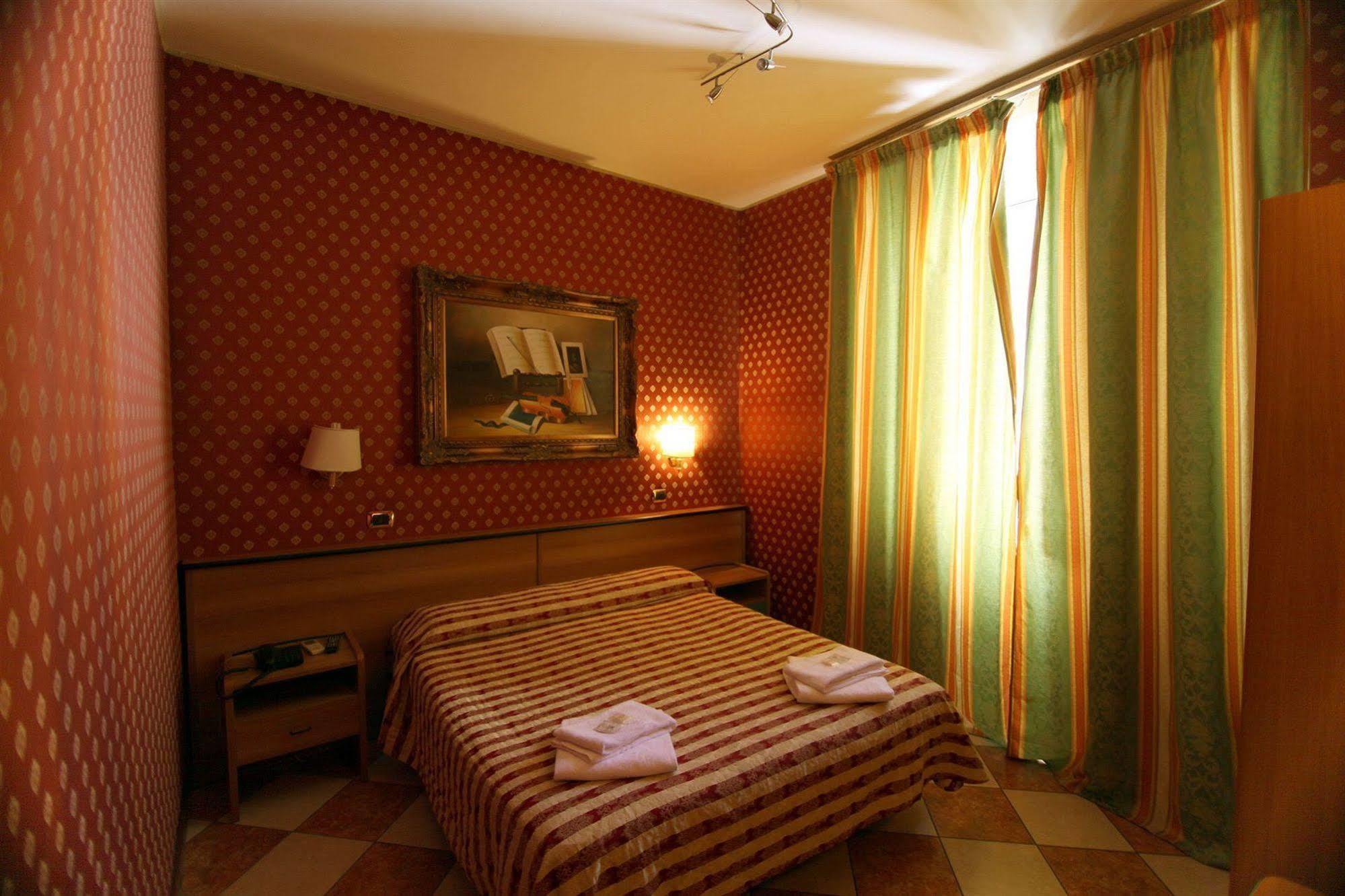 Hotel Hollywood Rome Buitenkant foto
