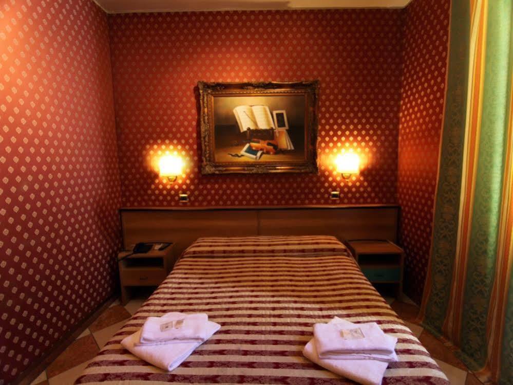 Hotel Hollywood Rome Buitenkant foto