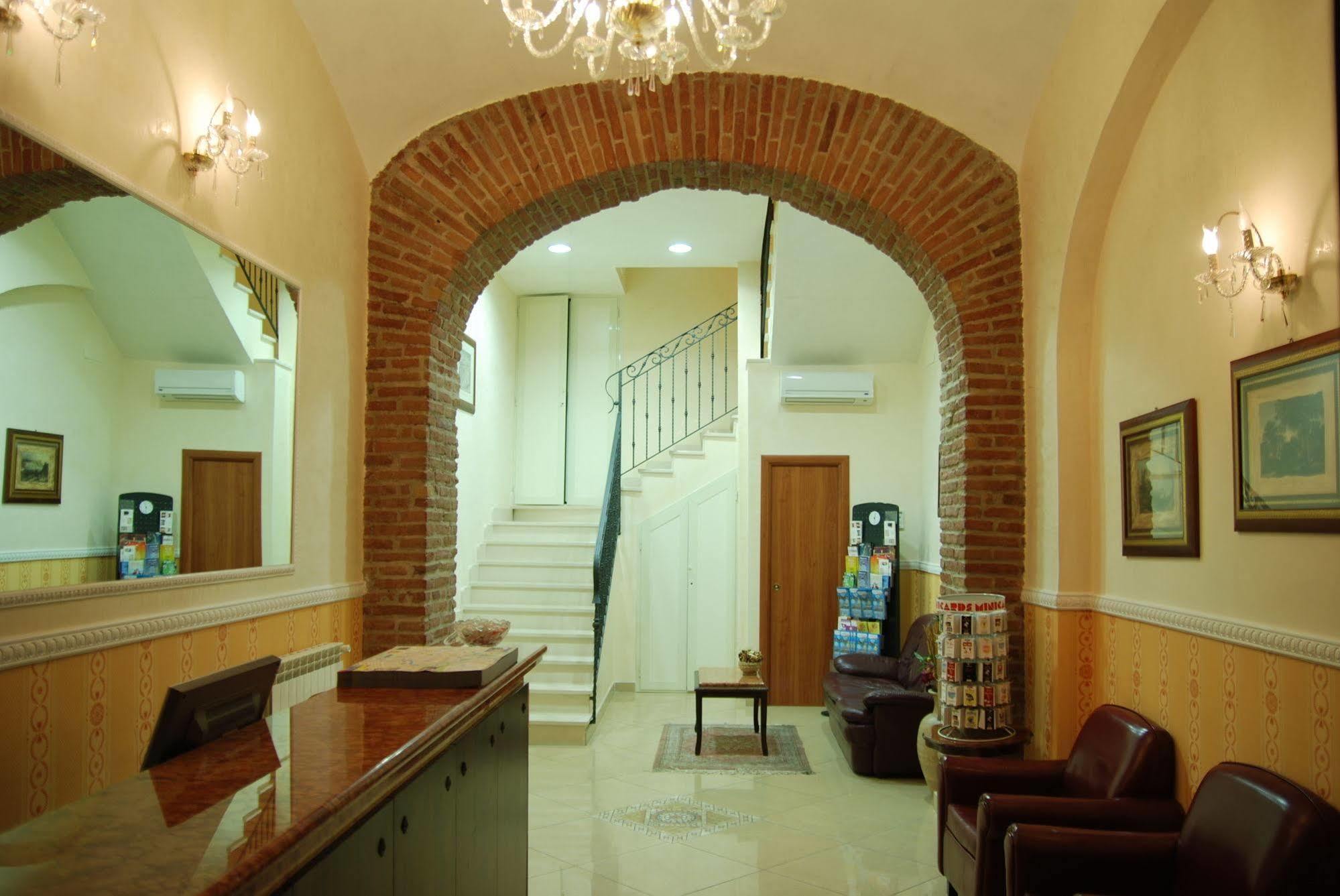 Hotel Hollywood Rome Buitenkant foto